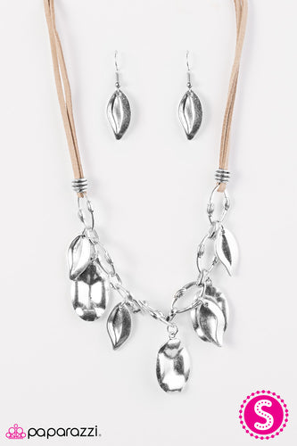 Paparazzi Accessories Nature Versus Nurture - Brown