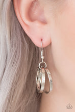 Load image into Gallery viewer, Paparazzi Accessories Statement Made - Silver