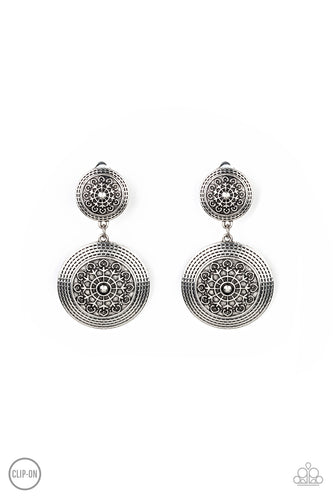 Paparazzi Accessories Magnificent Medallions - Silver