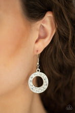 Load image into Gallery viewer, Paparazzi Accessories Mildly Metro - Silver